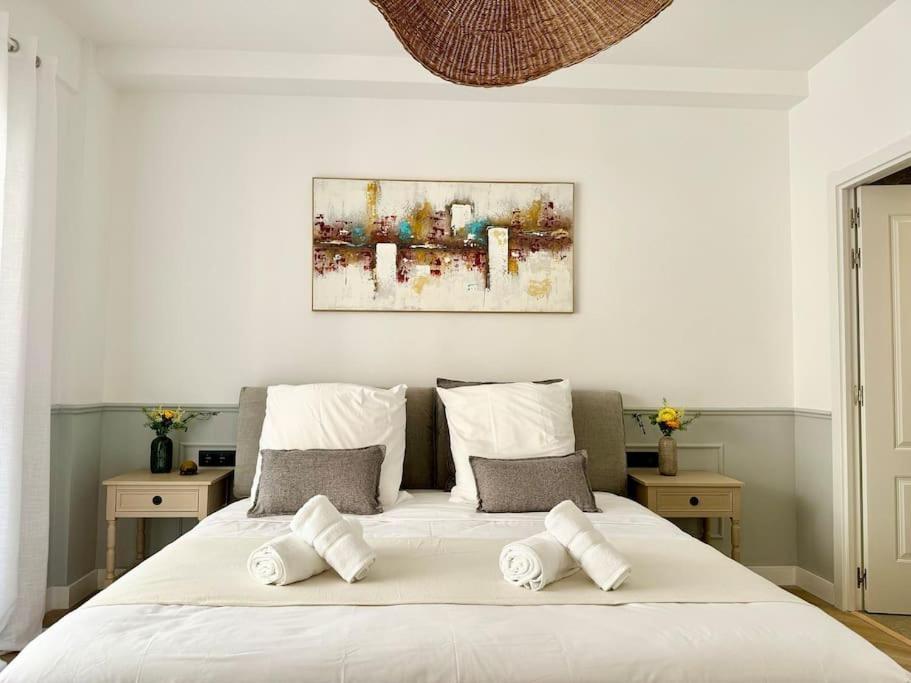 4Bd Central Soho Luxe Retreat Terrace 2Bh & Ac Малага Экстерьер фото